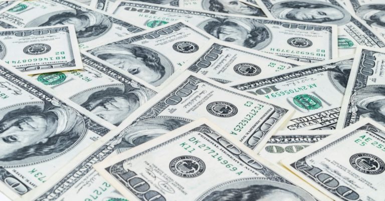 Cash Is the New Safe Haven as Crypto, Gold Continue to Tank